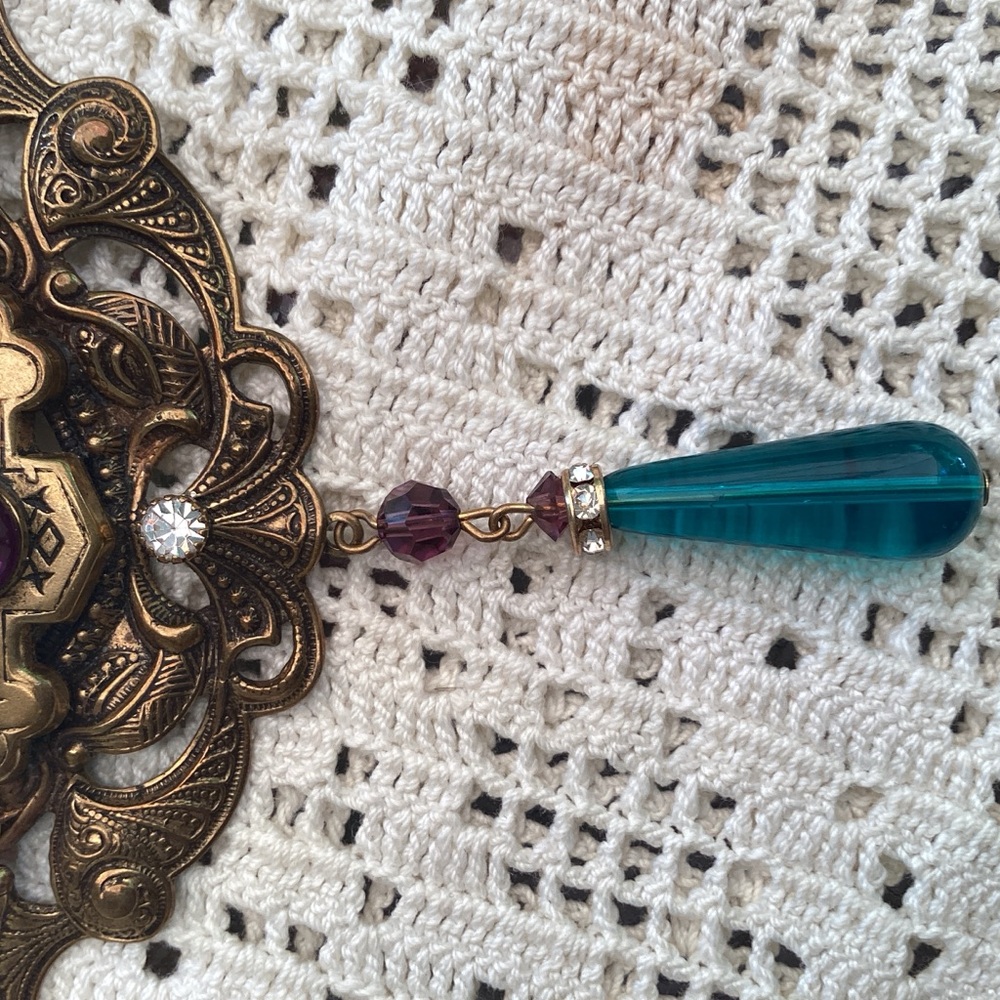 Vintage Gold and Purple Brooch - Picture 2 of 8